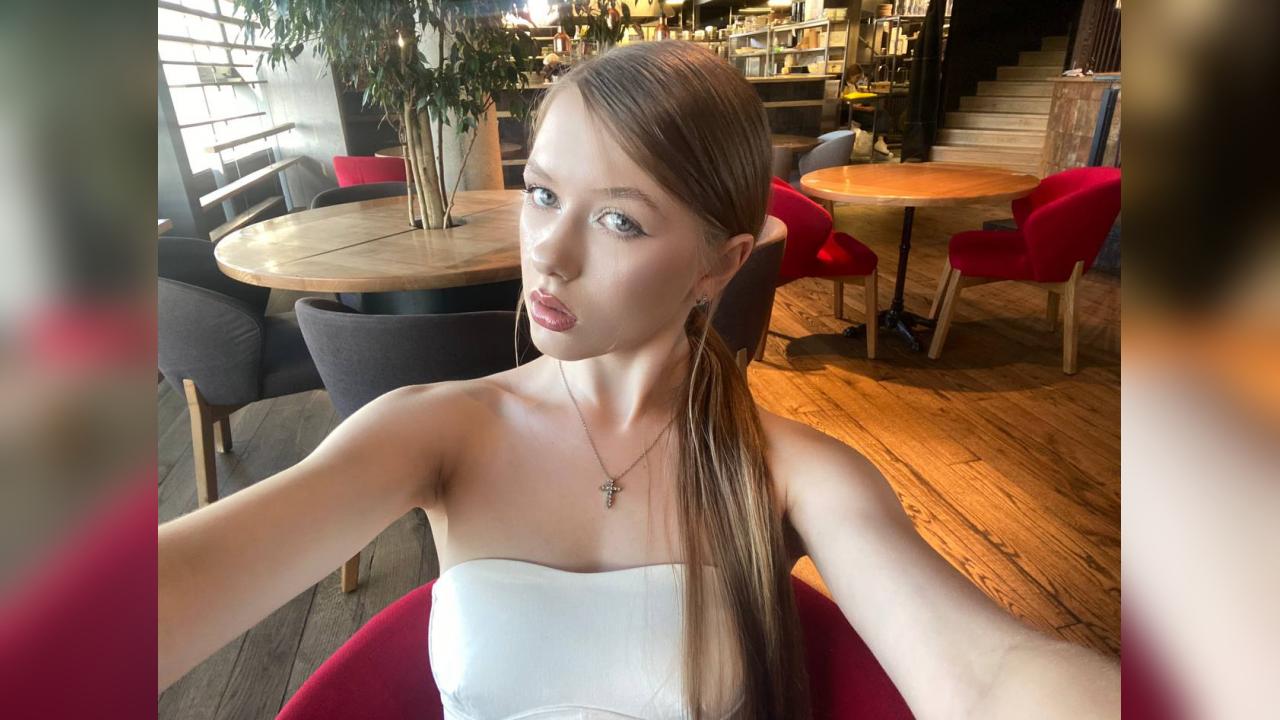 Webcam chat profile for Ariannaa: Outdoor Activities