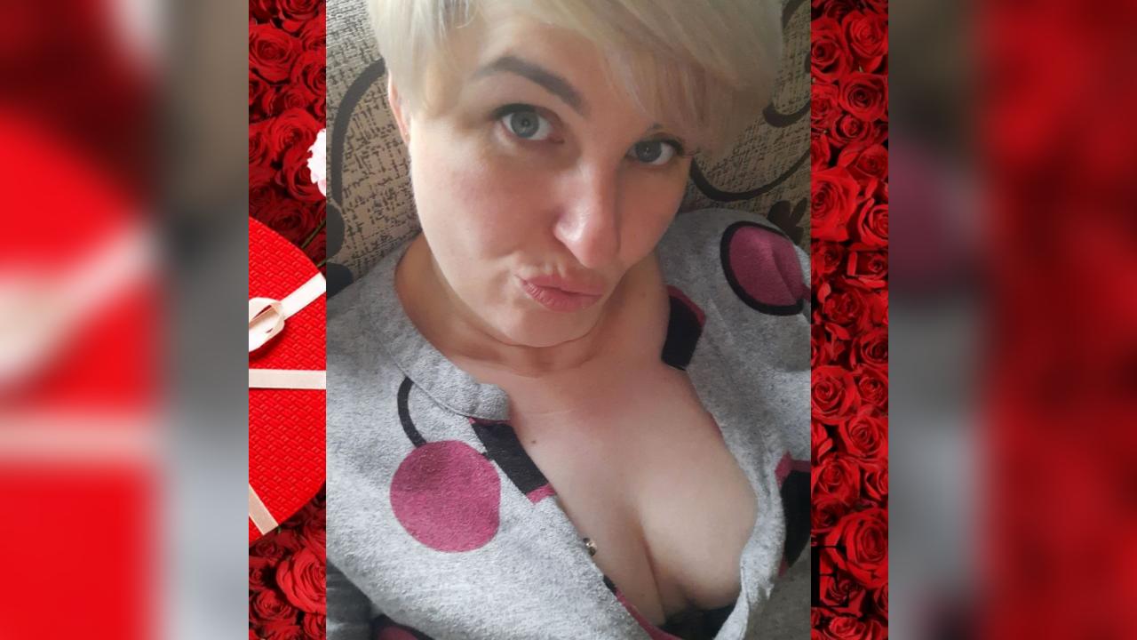 Webcam chat profile for Celestara: Ask about my other activities