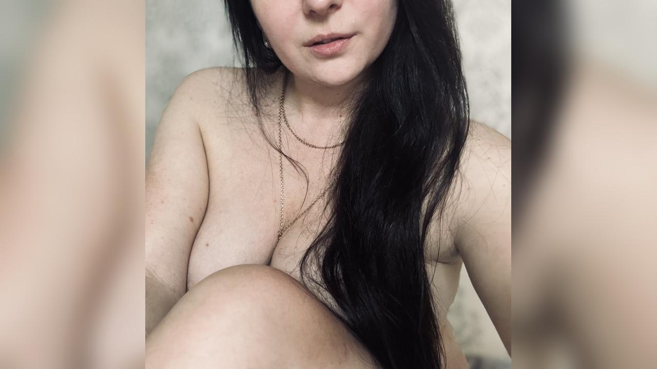 Webcam chat profile for Amanda2018: Legs, feet & shoes