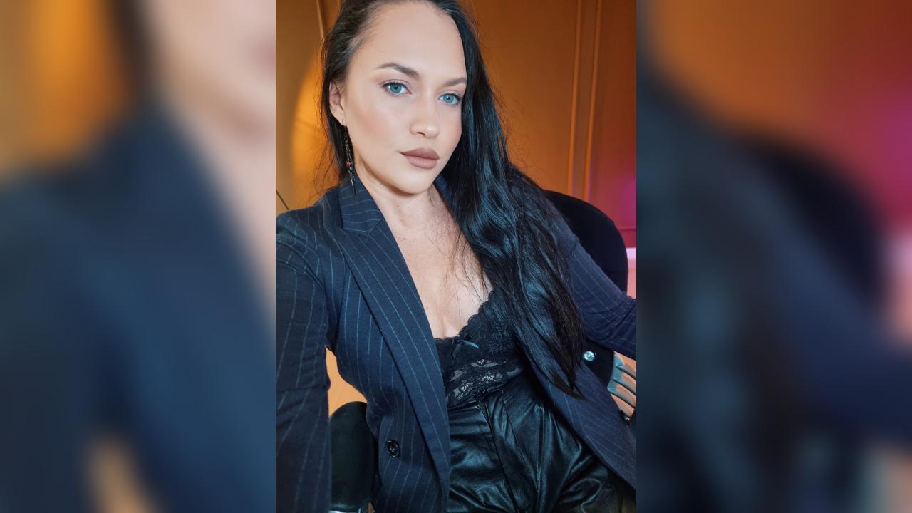 Webcam chat profile for ScorpionMiss: Dominatrix