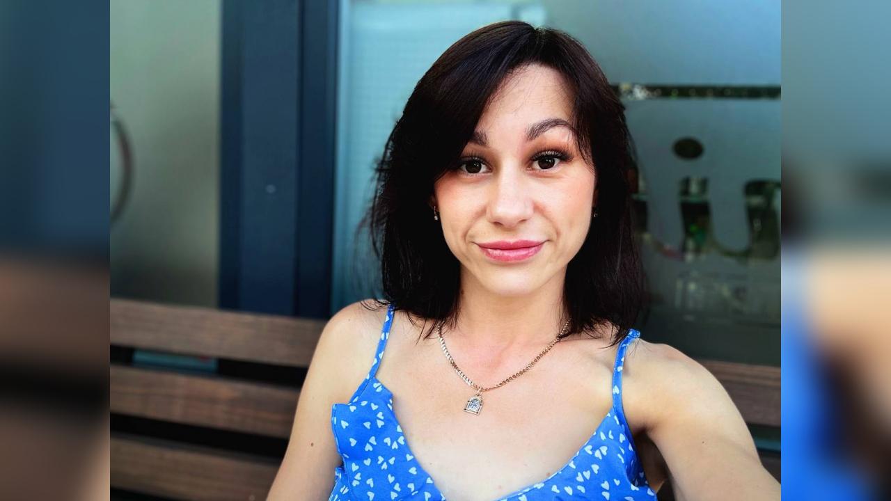 Webcam chat profile for BerryBliss: Dancing