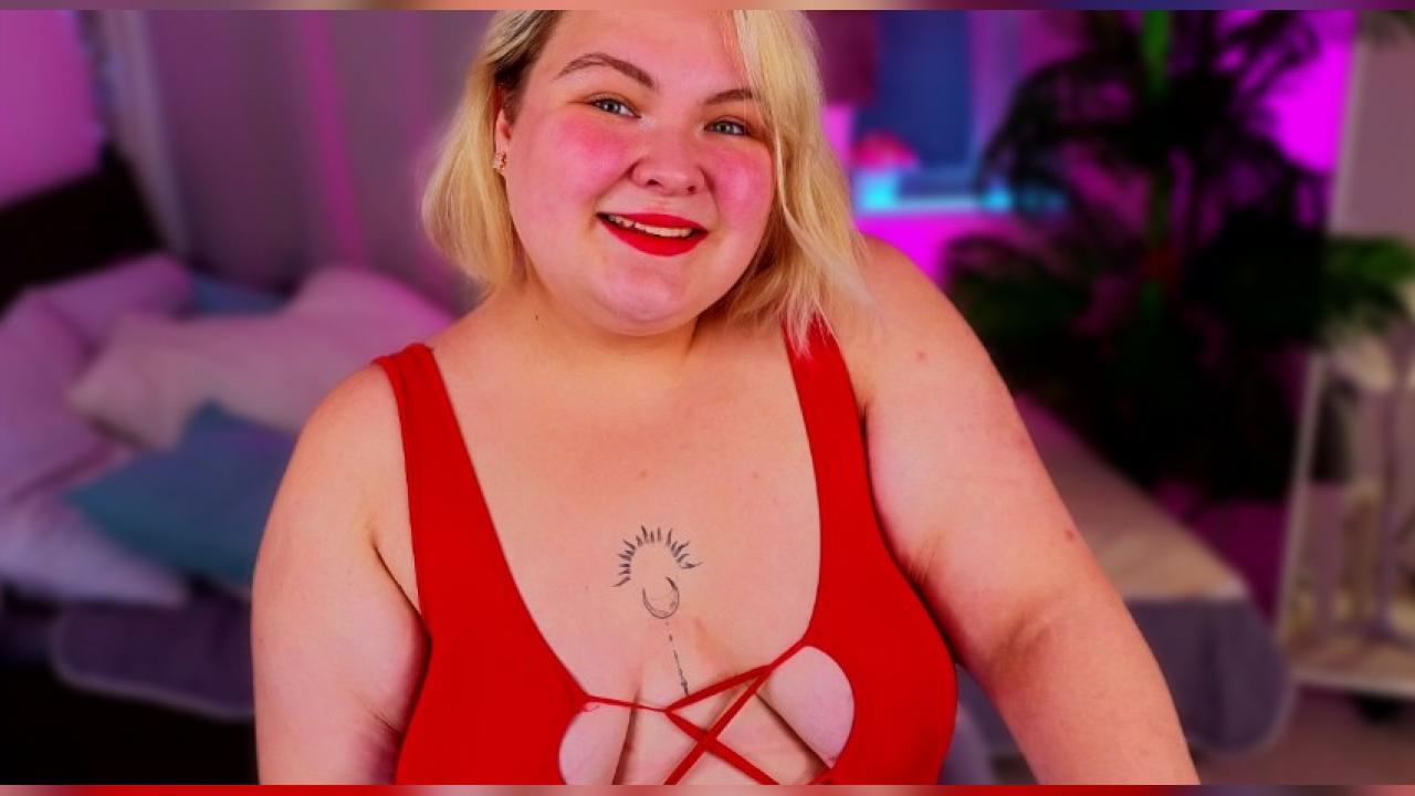 Webcam chat profile for EllaBigBabe: Leather