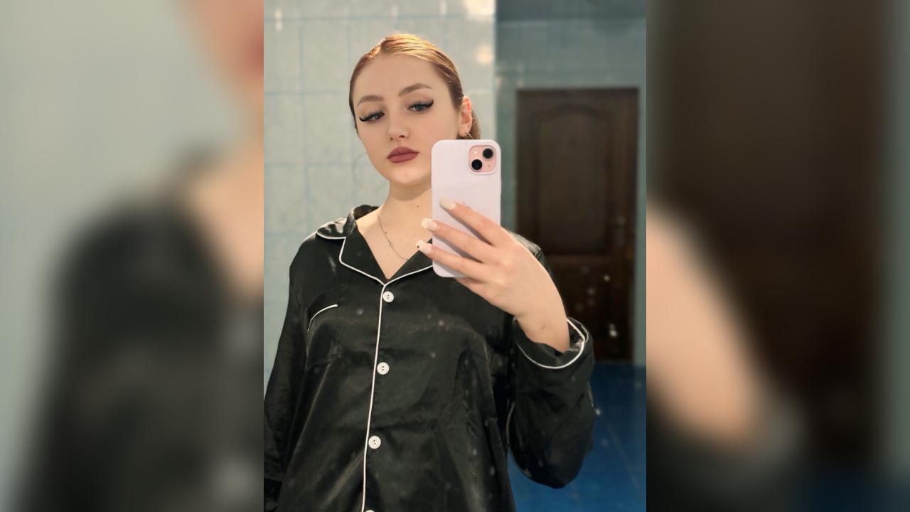 Webcam chat profile for ZinniaFrost: Ask about my Hobbies