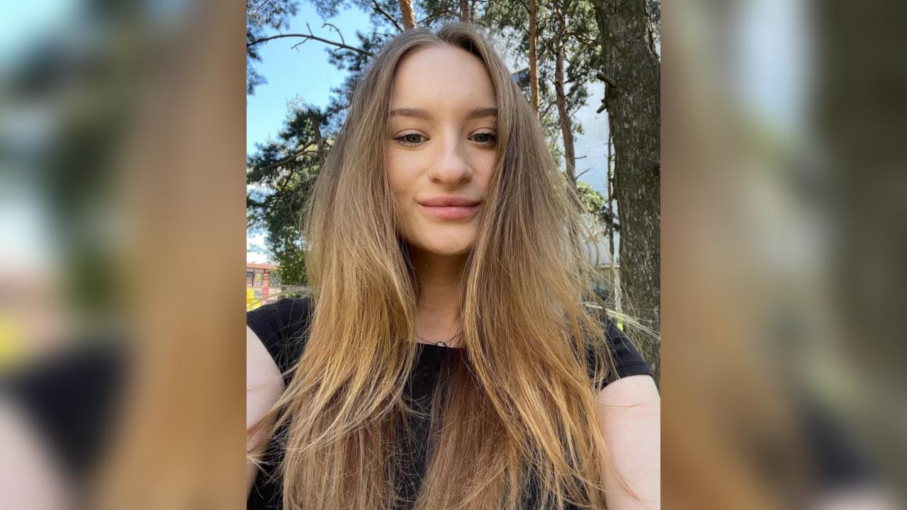 Webcam chat profile for NoraFeather: Ask about my Hobbies
