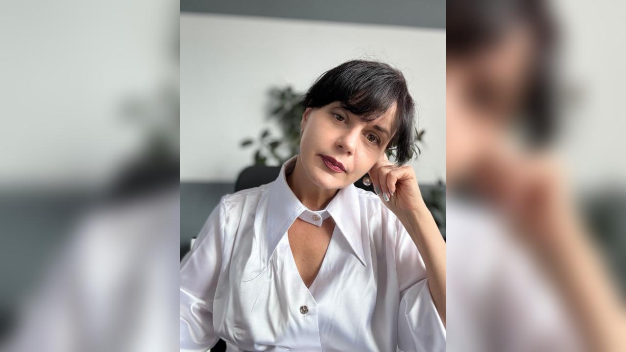 Webcam chat profile for ShineBliss: Ask about my Hobbies