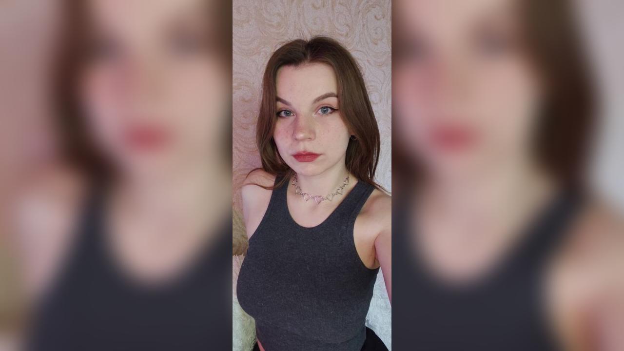Webcam chat profile for T2erri