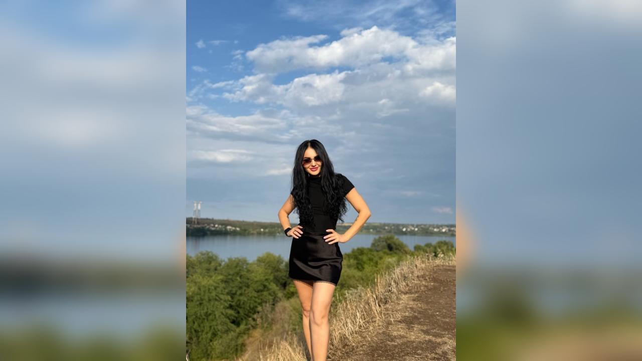 Webcam chat profile for DiamondBloom: Ask about my Hobbies