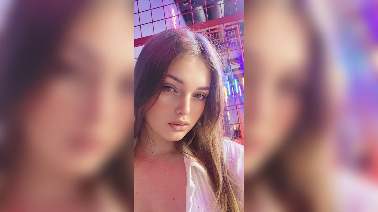 Webcam chat profile for SweetRinaKiss: Outfits