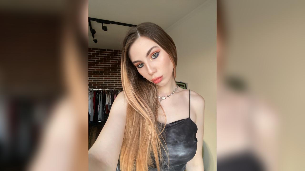 Webcam chat profile for DreamyDaisy: Lingerie & stockings