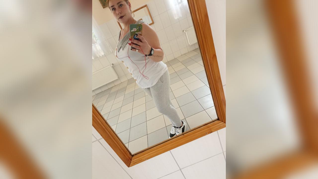 Webcam chat profile for 11PepperGirlll