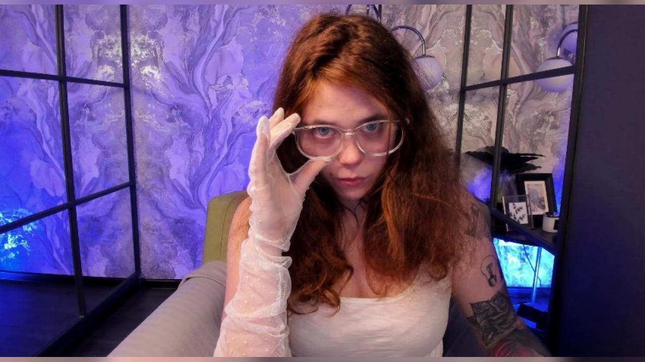 Webcam chat profile for SophiePure: Bondage & discipline