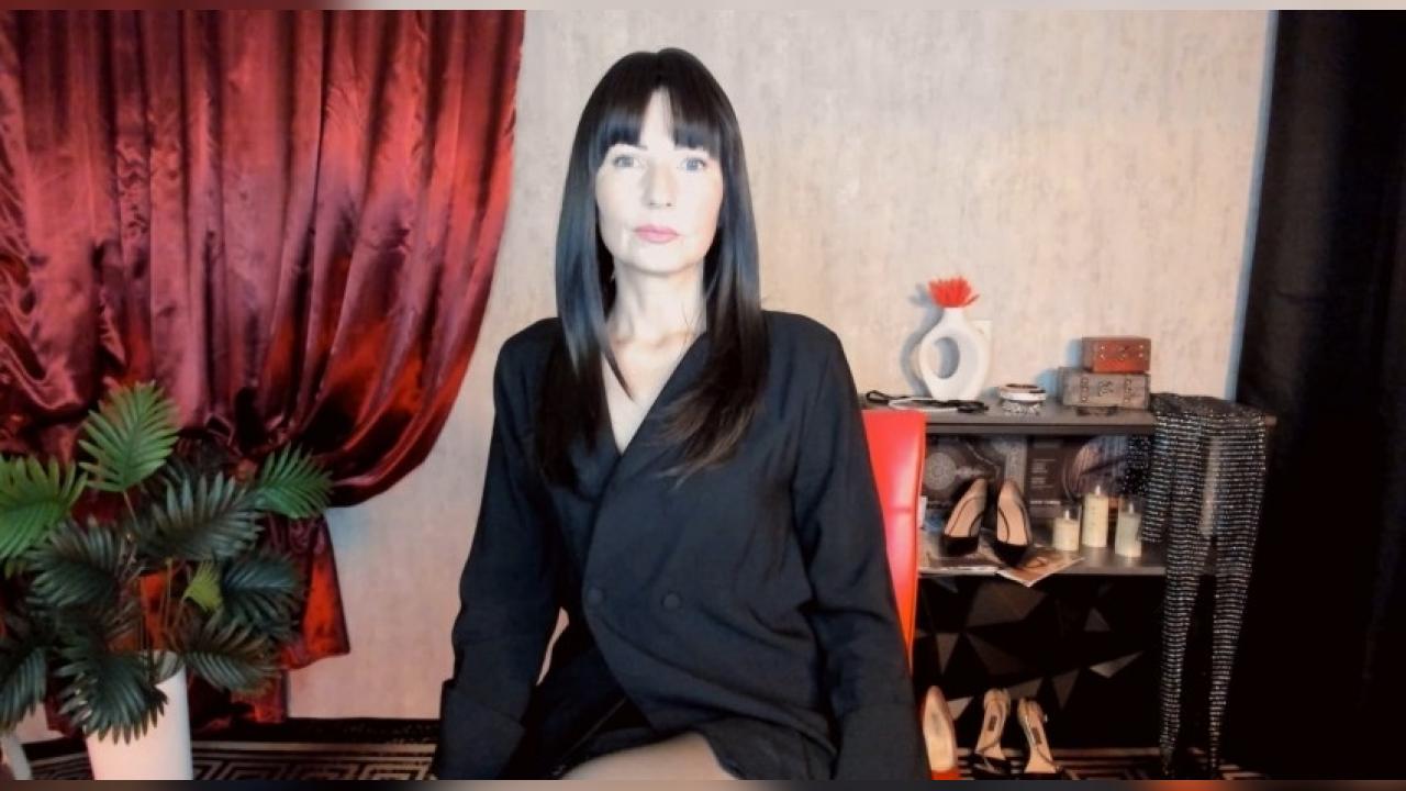 Webcam chat profile for MonicaCheerful: Dominatrix