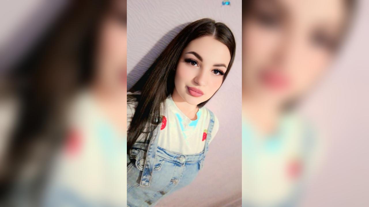 Webcam chat profile for LoveGlow: Ask about my Hobbies
