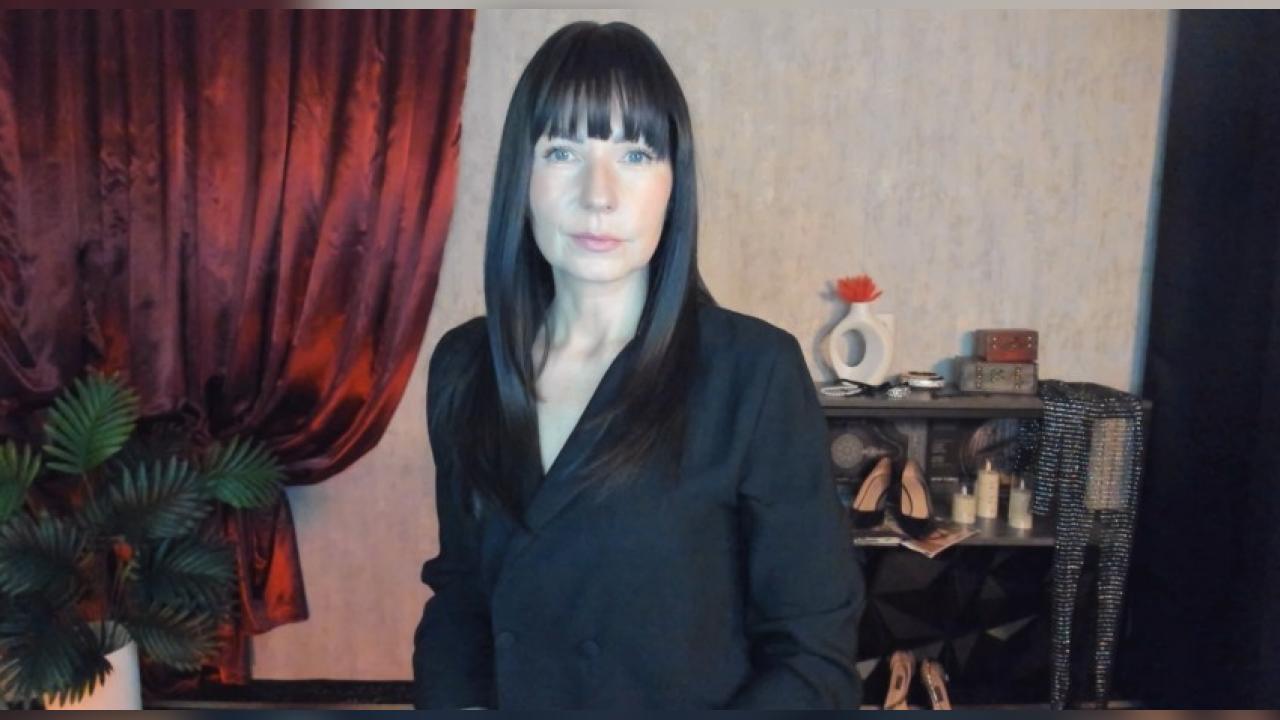 Webcam chat profile for MonicaCheerful: Dominatrix