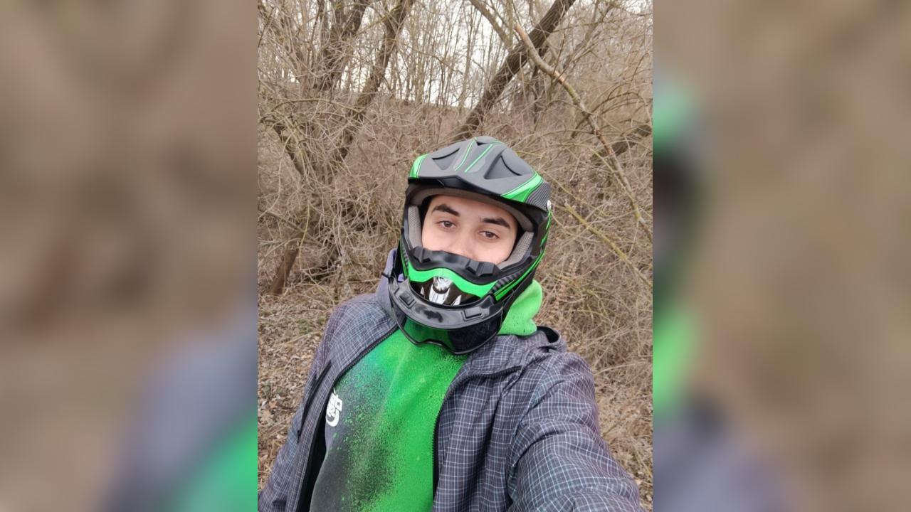 Webcam chat profile for KiriTell: Outfits