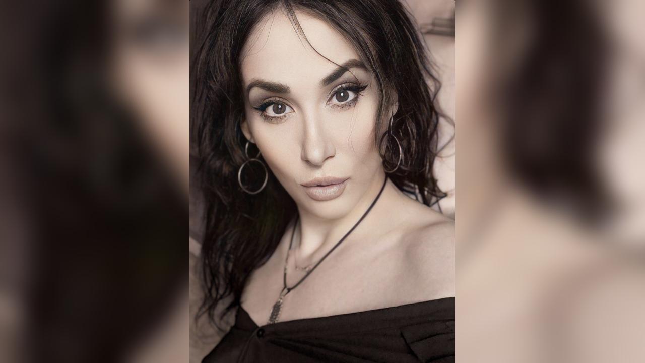 Webcam chat profile for AlyaHarper: Ask about my other interests