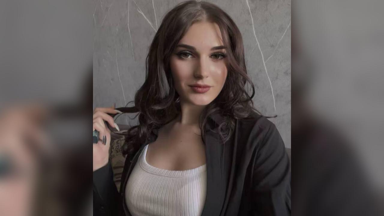 Webcam chat profile for Lintaniya: Ask about my Hobbies