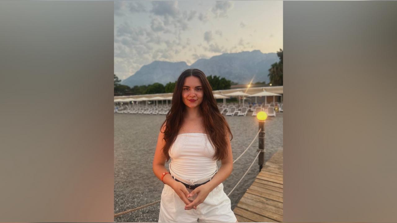 Webcam chat profile for 1Marielle: Nipple play
