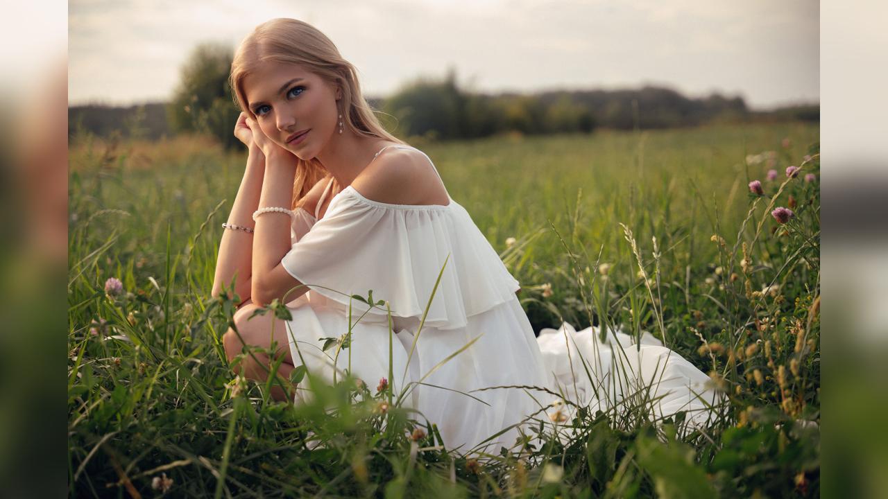 Webcam chat profile for ChloeLin: Leather