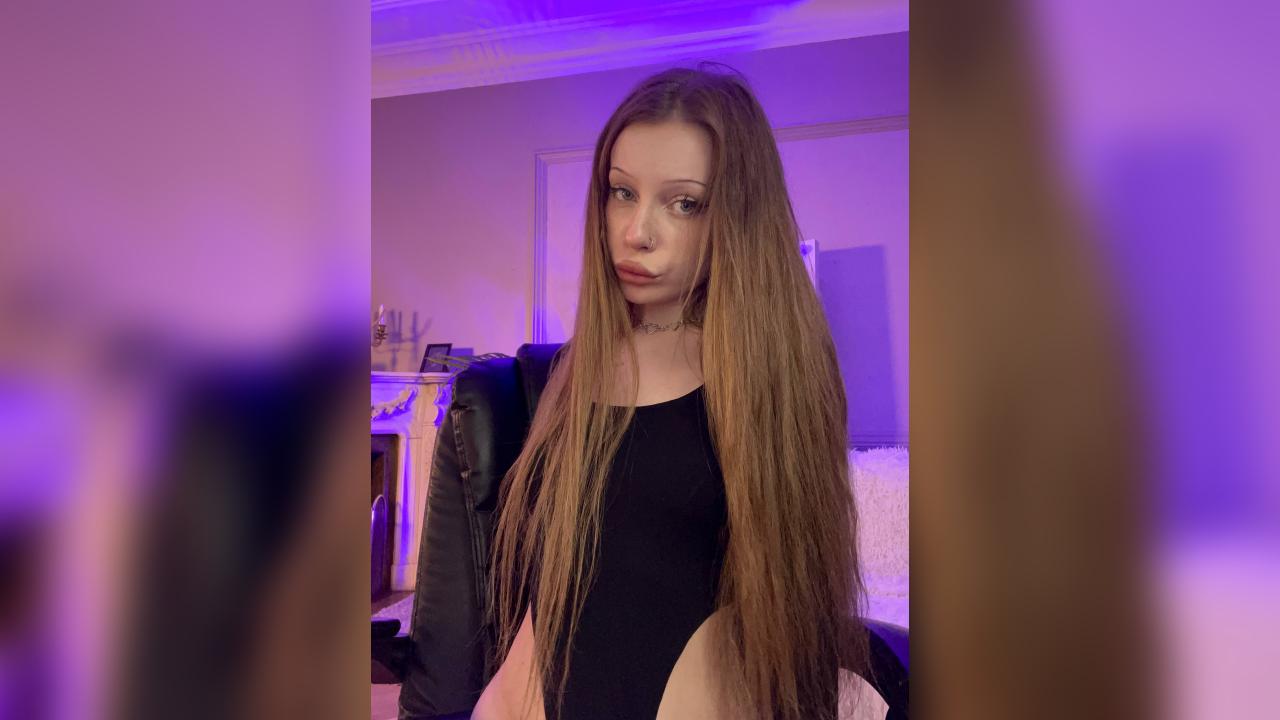 Webcam chat profile for HeyDora: Lingerie & stockings
