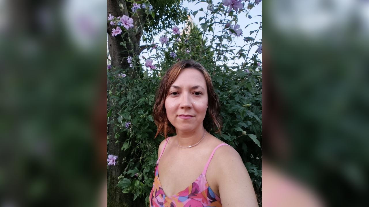 Webcam chat profile for HoneySmile: Ask about my Hobbies