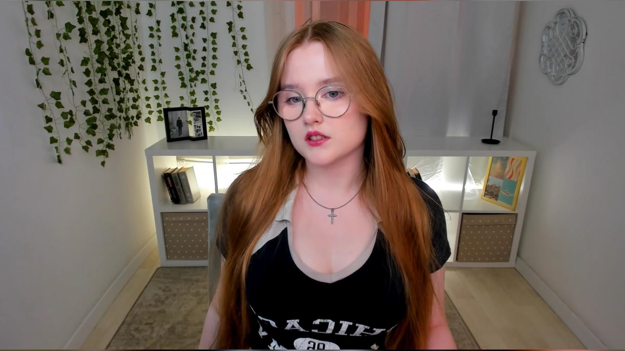 Webcam chat profile for bonniewright: Legs, feet & shoes