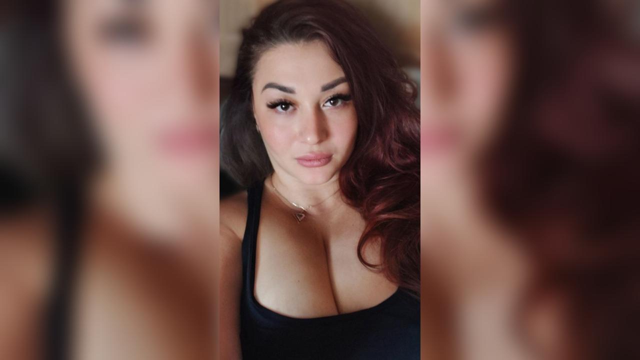 Webcam chat profile for YourSecret89: Lingerie & stockings