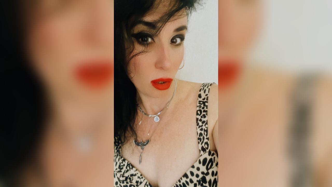 Webcam chat profile for AlyaHarper: Ask about my other interests
