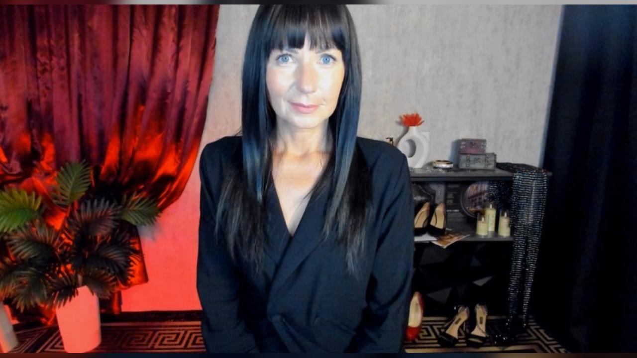 Webcam chat profile for MonicaCheerful: Dominatrix