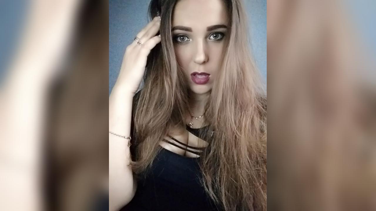 Webcam chat profile for Keetrinn