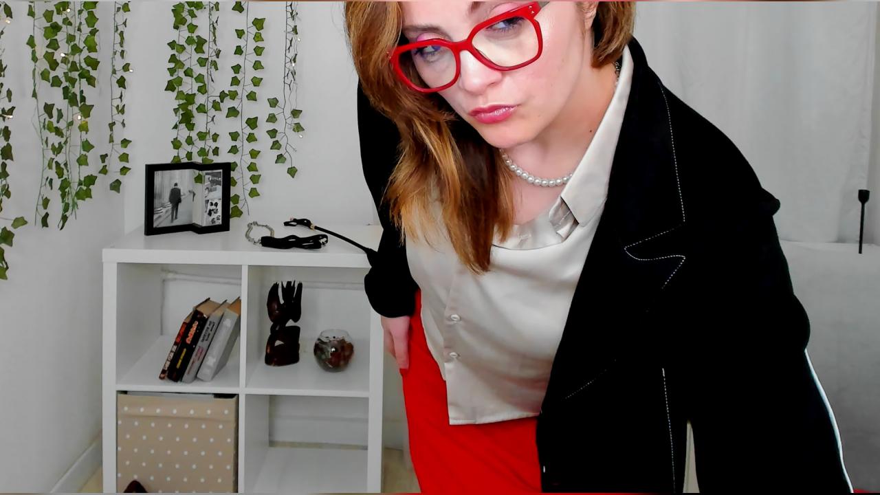Webcam chat profile for AdelaideRosabel: Leather