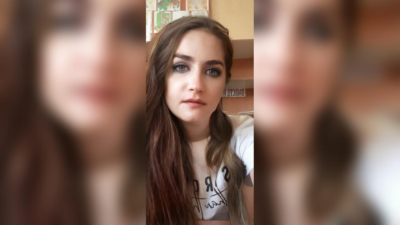 Webcam chat profile for Lyssandra: Travel