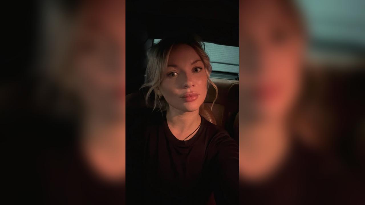 Webcam chat profile for 1Dominika: Sports