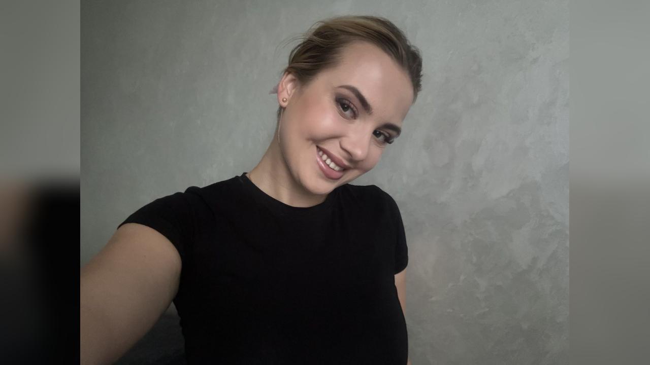 Webcam chat profile for MissTemptation1: Exhibition