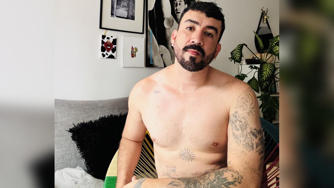 Webcam chat profile for marcoslatin: Bondage & discipline