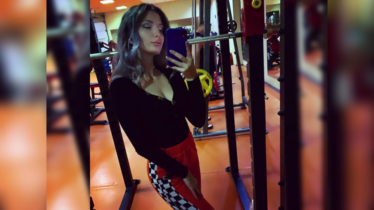 Webcam chat profile for BlondeinBlack: Dancing