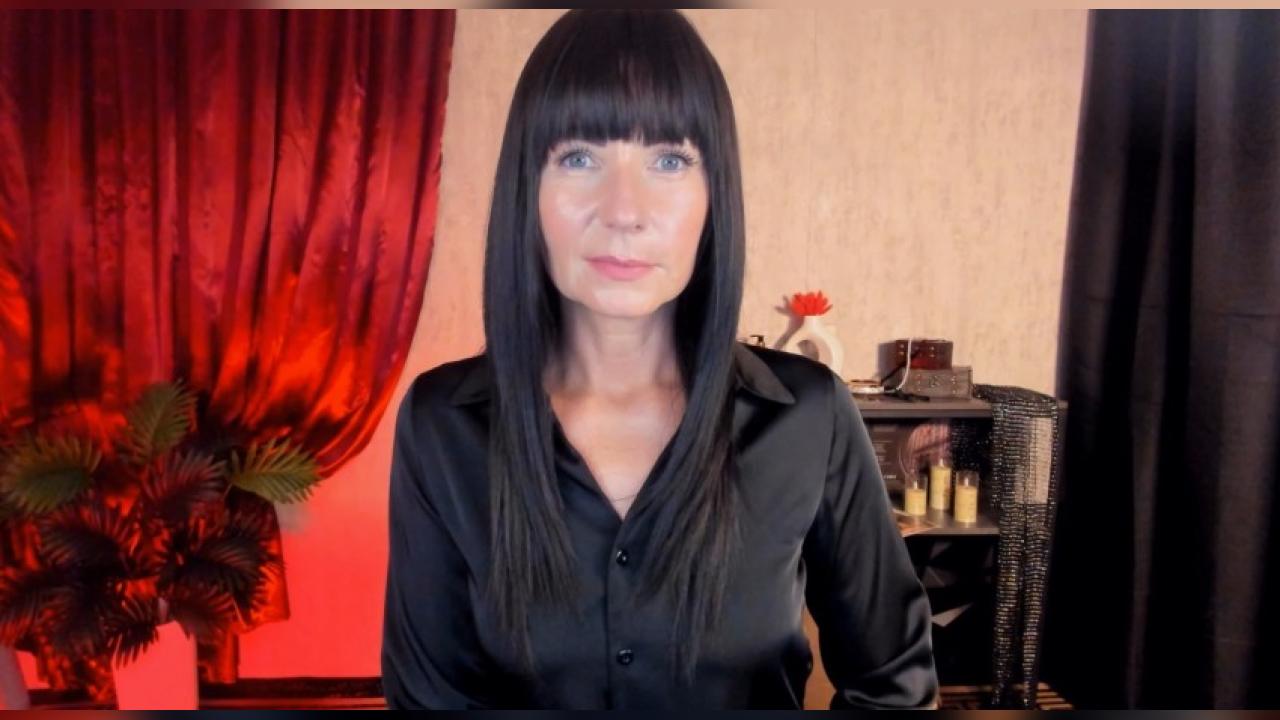 Webcam chat profile for MonicaCheerful: Dominatrix