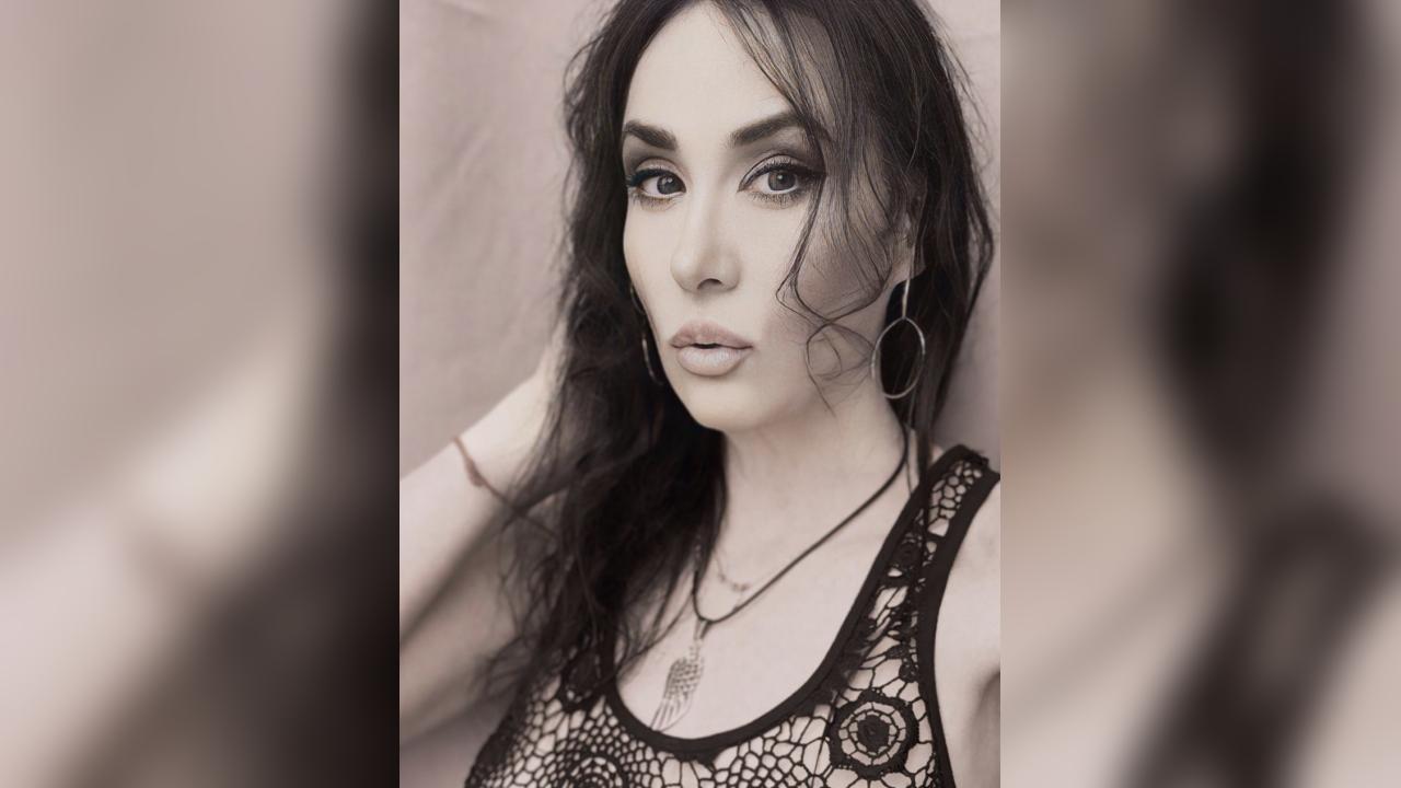 Webcam chat profile for AlyaHarper: Ask about my other interests