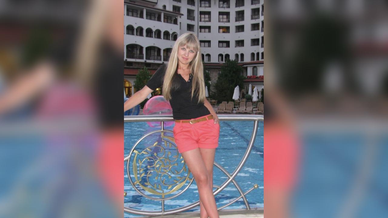 Webcam chat profile for Elena357357: Art
