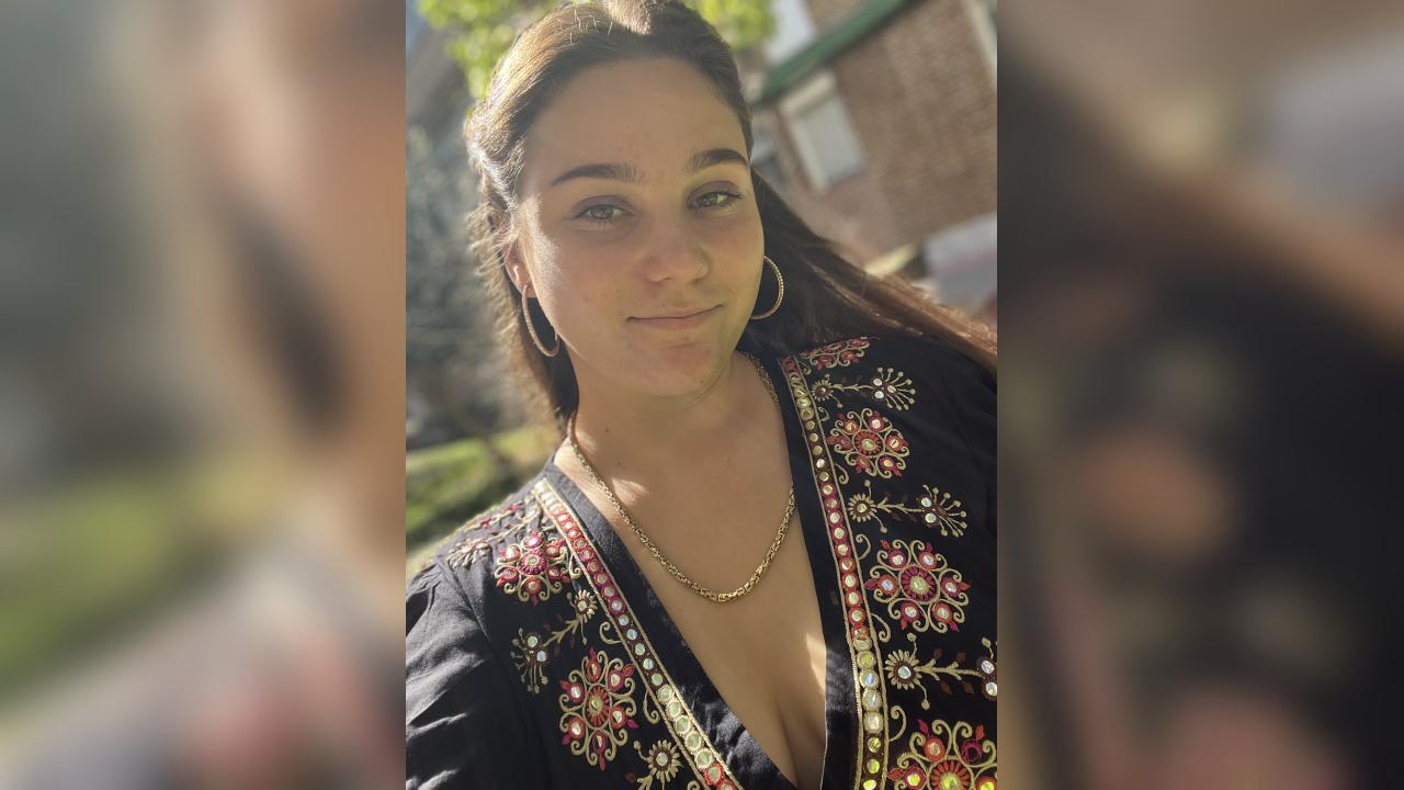 Webcam chat profile for Jeniya: Outfits