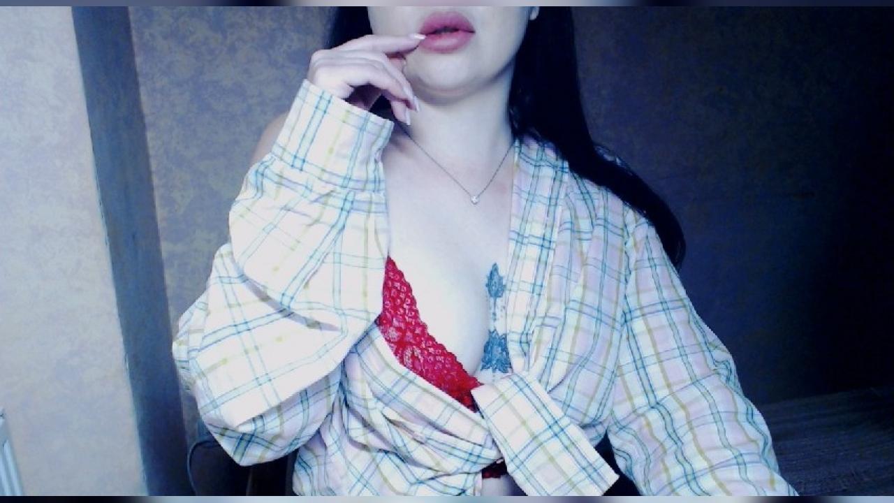 Webcam chat profile for LotusElise: Smoking