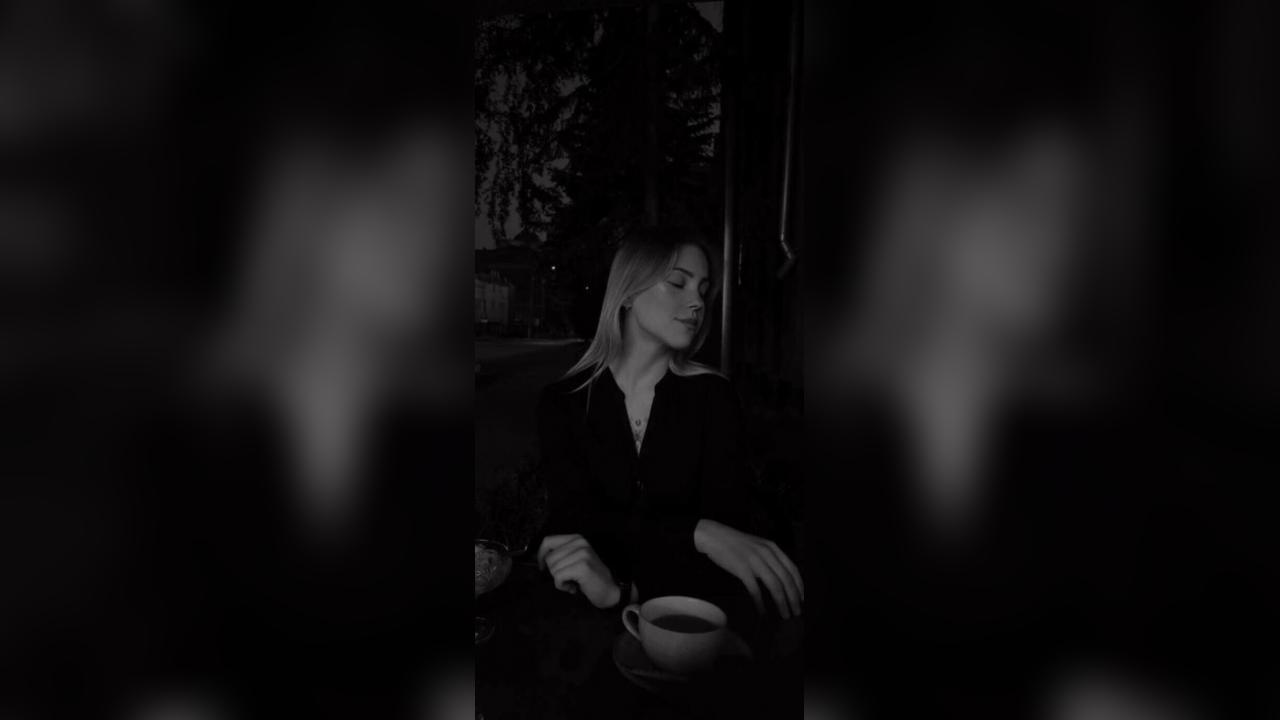Webcam chat profile for StellaHaart: Legs, feet & shoes