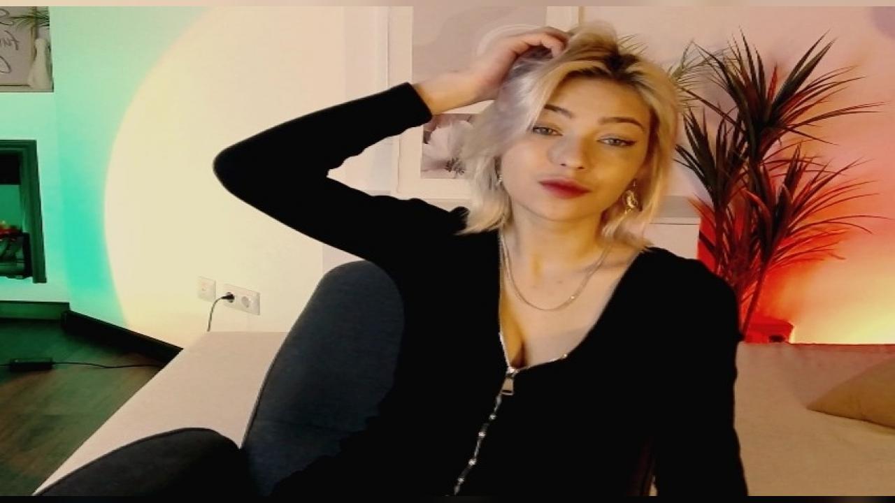 Webcam chat profile for AlysiaSun: Legs, feet & shoes