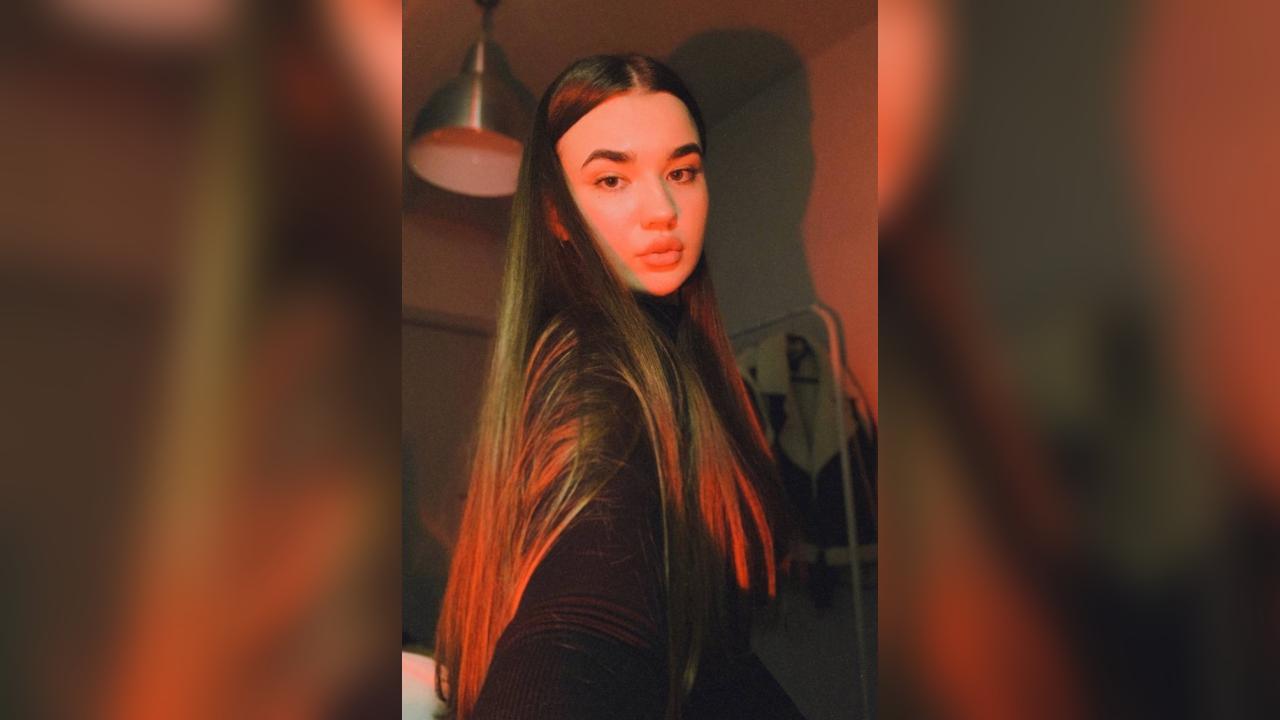 Webcam chat profile for SKarlet: Ask about my Hobbies