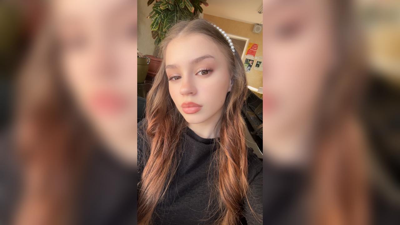 Webcam chat profile for AriaLyn: Outfits