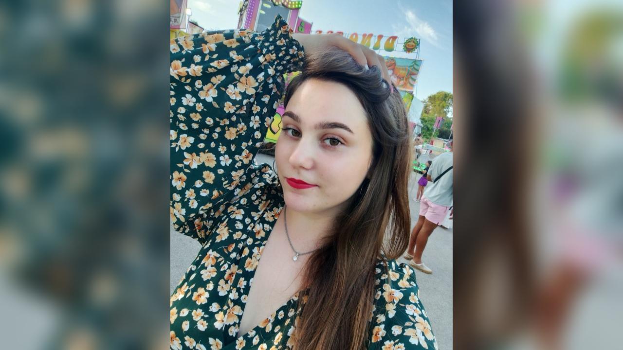 Webcam chat profile for Jeniya: Outfits