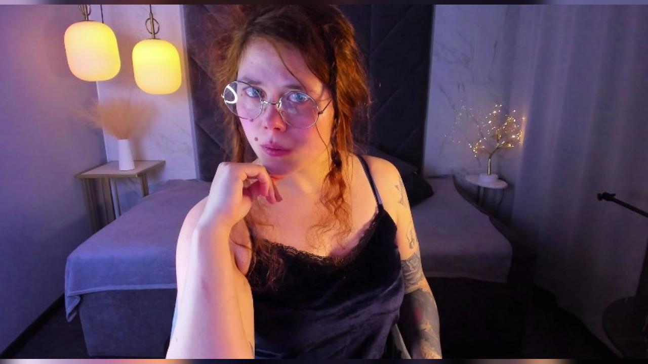 Webcam chat profile for SophiePure: Bondage & discipline