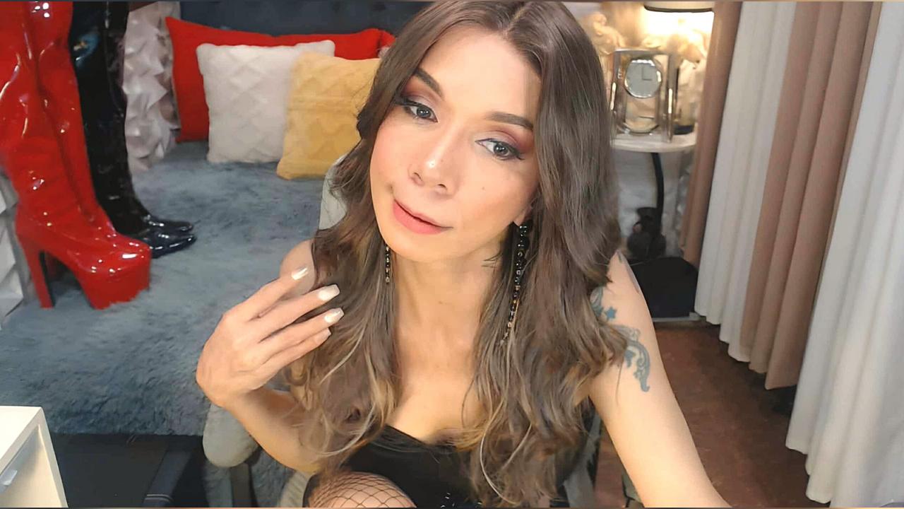 Webcam chat profile for CELINAFOX: Dominatrix