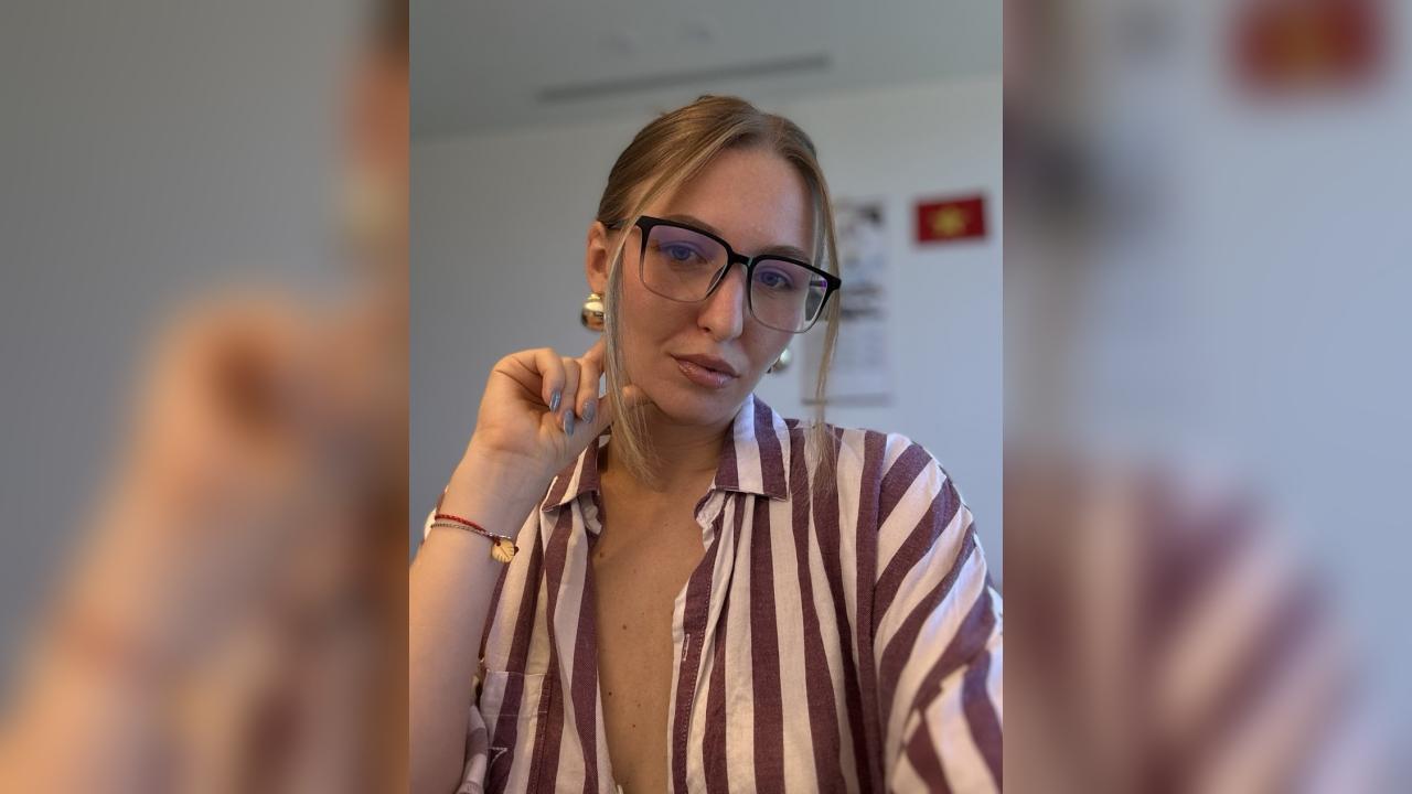 Webcam chat profile for May69x: Cooking