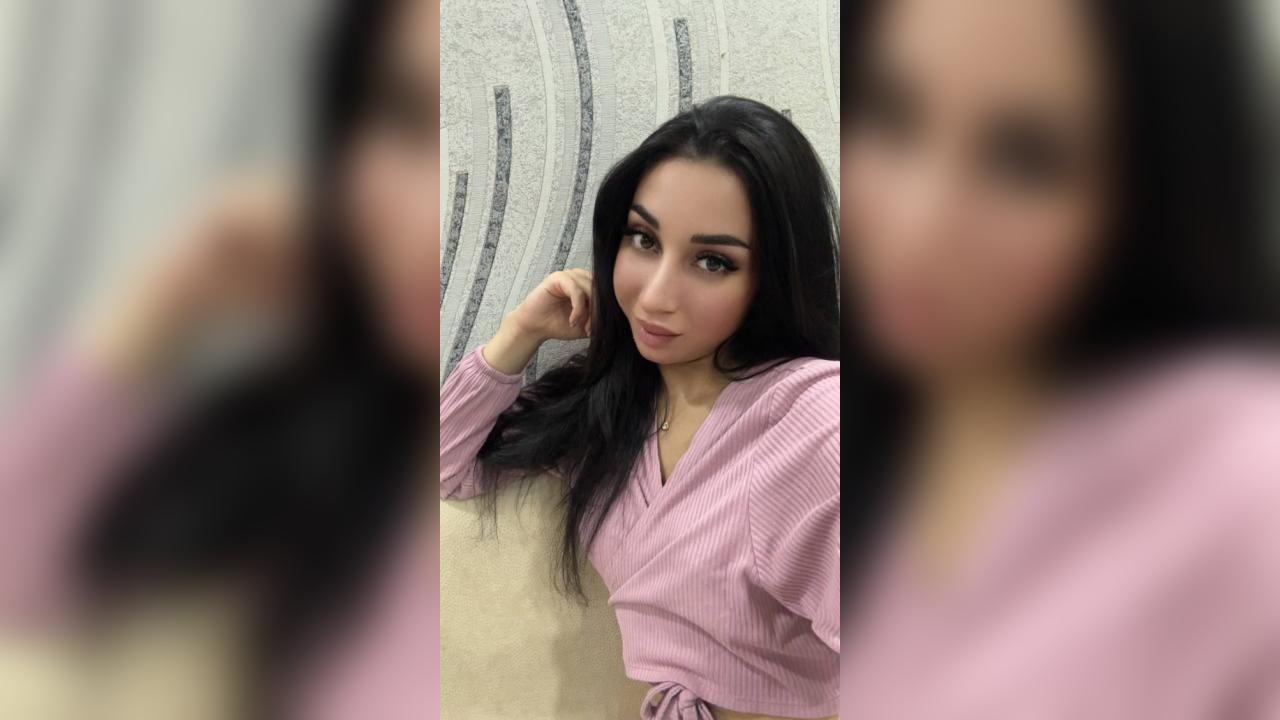 Webcam chat profile for Lum1a: Ask about my Hobbies